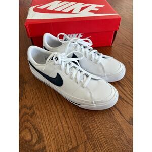 NIB Youth Nike Court Legacy